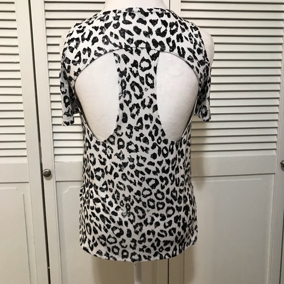Guess Leopard Print Cold Shoulder Tee - Picture 3 of 5